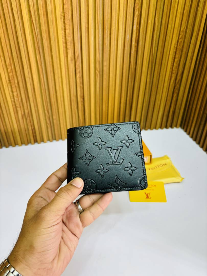 131 LV LOIUS VUTTON PREMIUM QUALITY WALLET