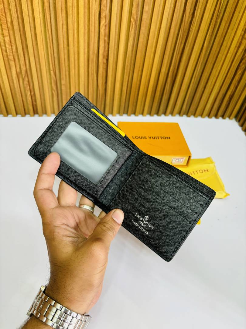 131 LV LOIUS VUTTON PREMIUM QUALITY WALLET