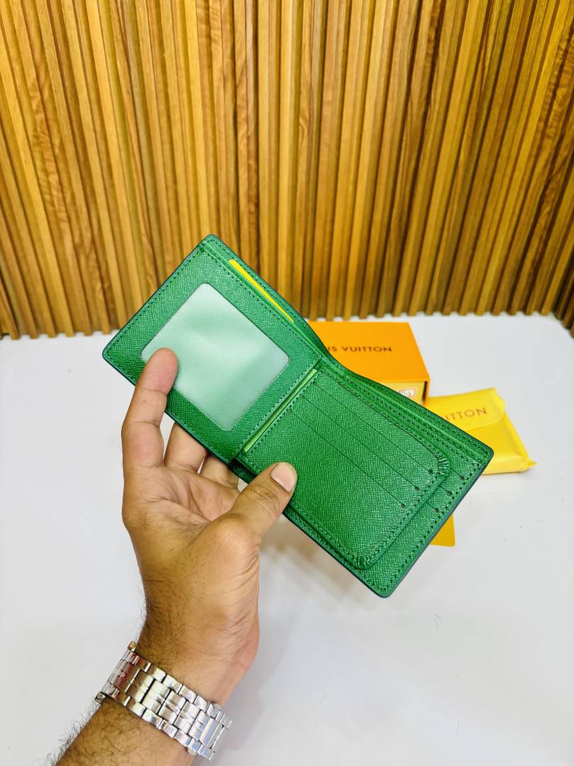 116 LV LOIUS VUTTON GREEN PREMIUM QUALITY WALLET