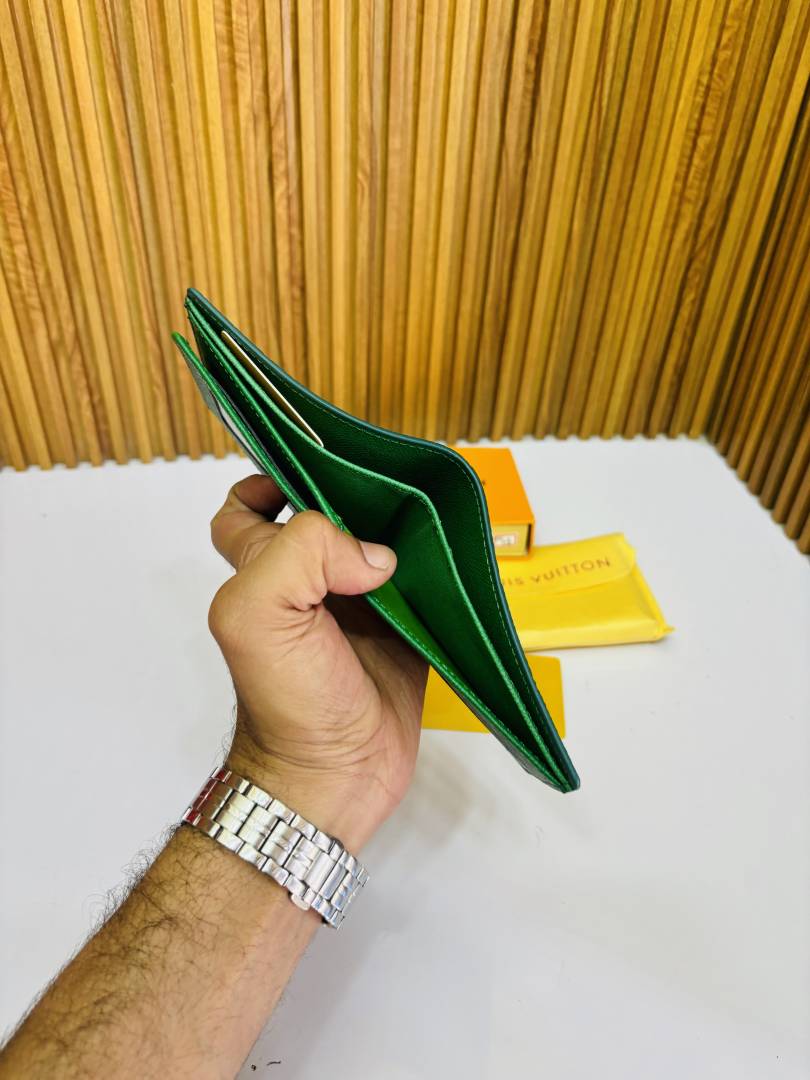 116 LV LOIUS VUTTON GREEN PREMIUM QUALITY WALLET