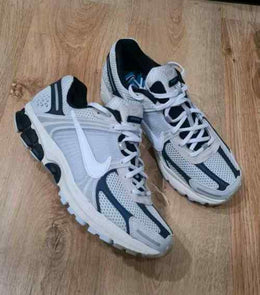 Nike Air Zoom Vomero 5 Supersonic 2562