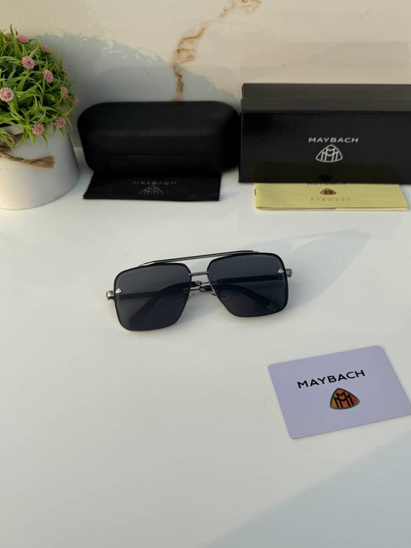 Maybach_72273_silver_black