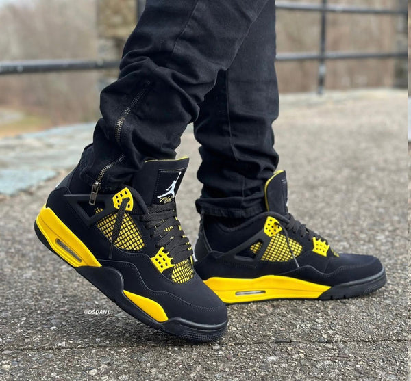 Nike AIR JORDAN 4 THUNDER YELLOW SEMI UA