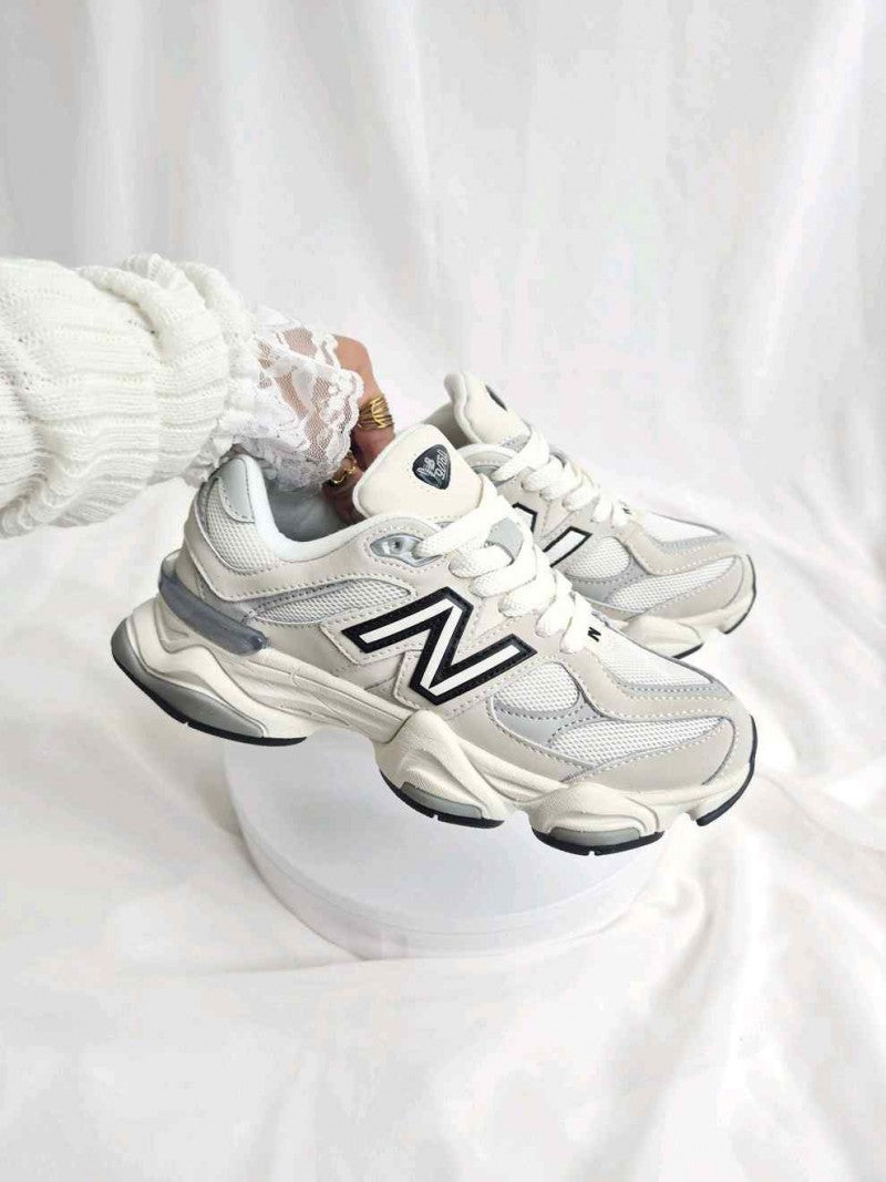 New Balencee 9060 Sea Salt Raincloud Black