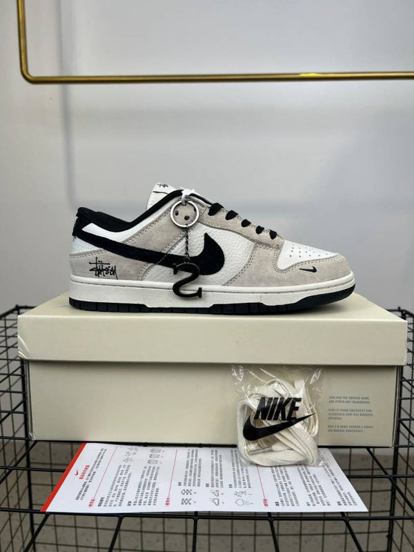 Stussy X dunk low white black with 524 sale