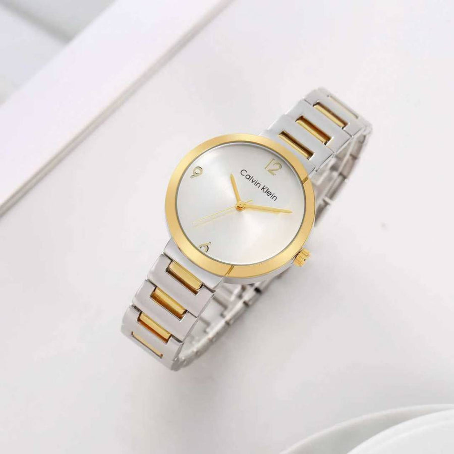 Calvin Kleii_n Eccentric 2Ton Gold White