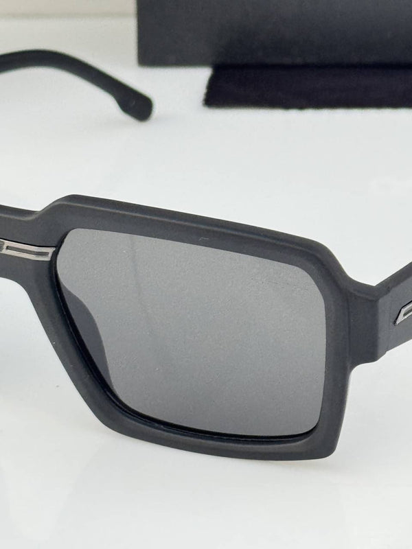 Carrera black