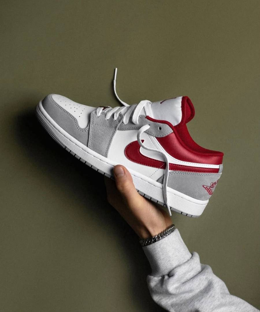 Nike AIR JORDAN 1 LIGHT SMOKE GREY GYM RED