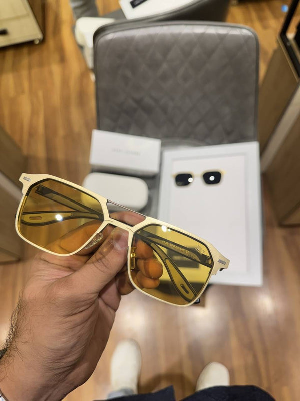 Marc_jacobs_7732_attachment_gold