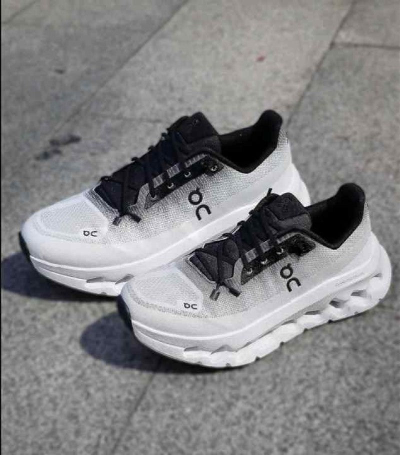 ON CLOUD TILT 2 0 BLACK IVORY