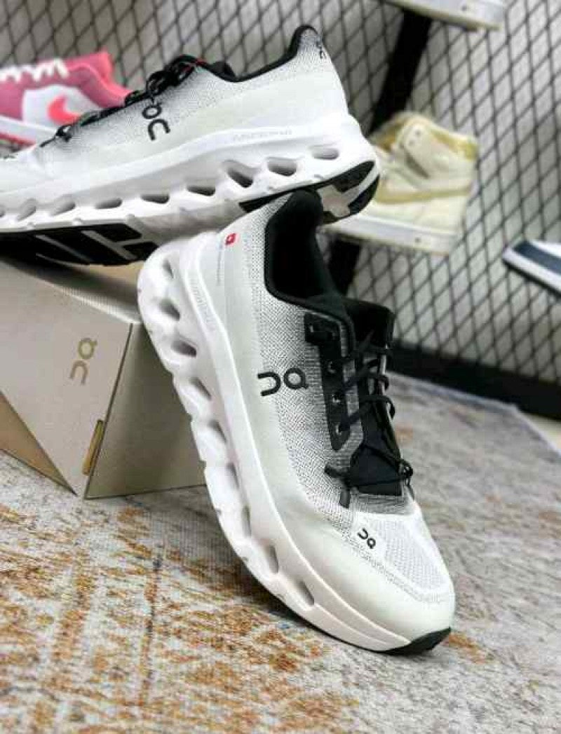 ON CLOUD TILT 2 0 BLACK IVORY