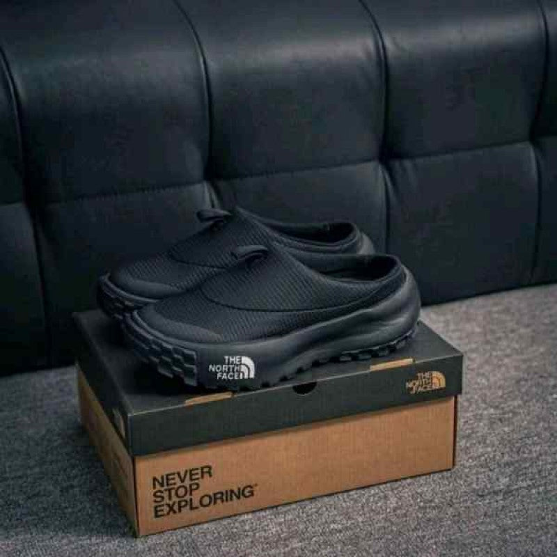 Thee North Face Never Stop Mule Black