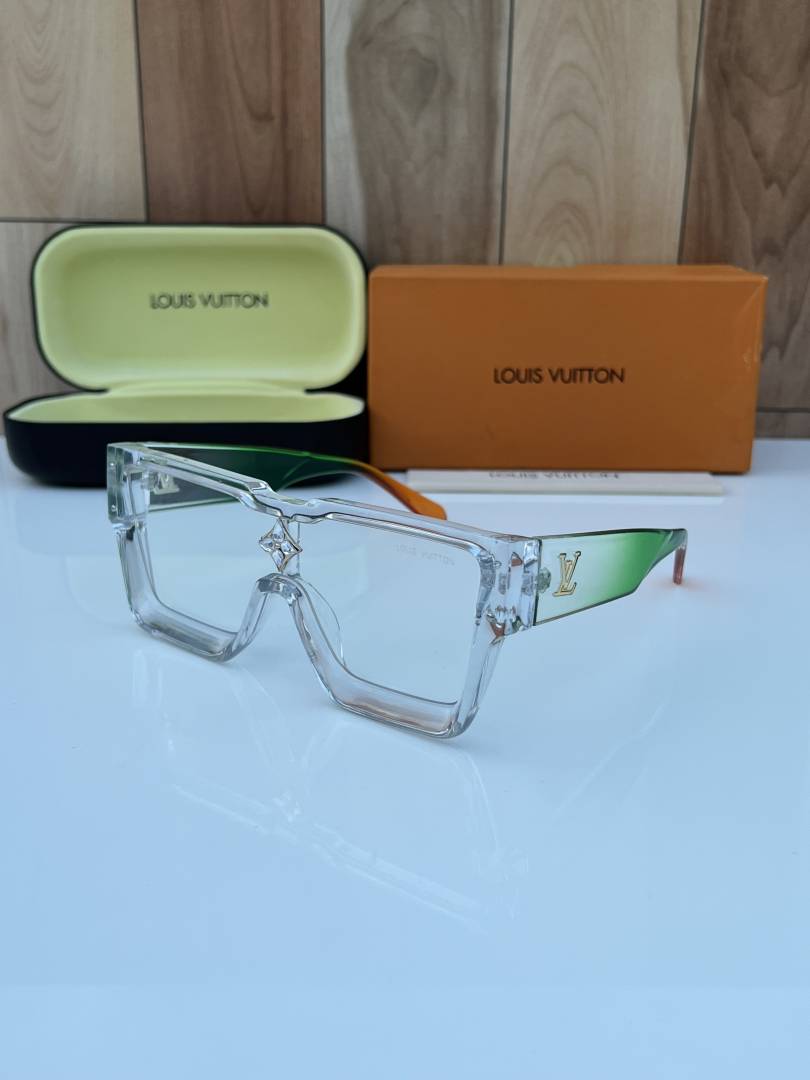 Louis Vuitton_8630_plano
