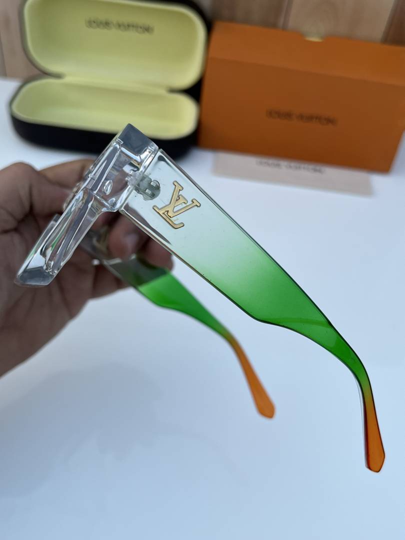 Louis Vuitton_8630_plano