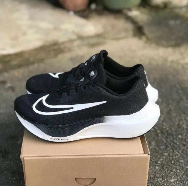 Nike Zoom Fly Black White
