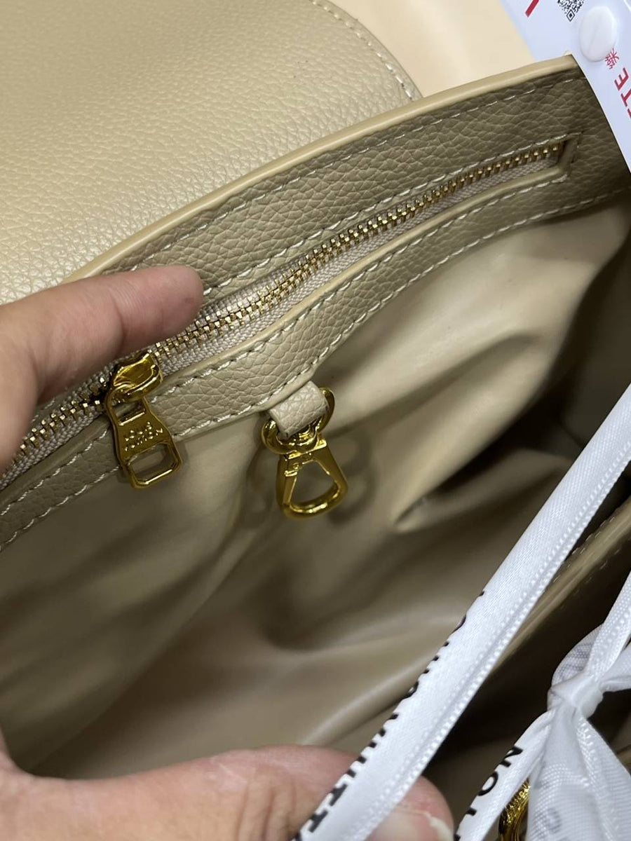 Louis Vuitton_Capucines_Beige_Black_Premium_Double_Box_(NoReturn)