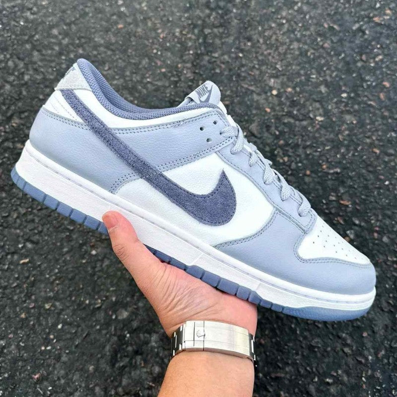 Nike SB Dunk Low Light Carbon