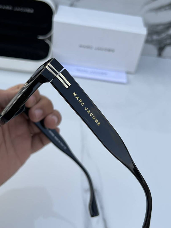 Marc_jacobs_1002_full_black