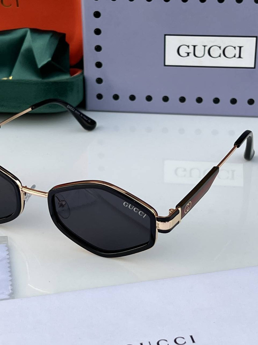 Gucci_614_gold_black