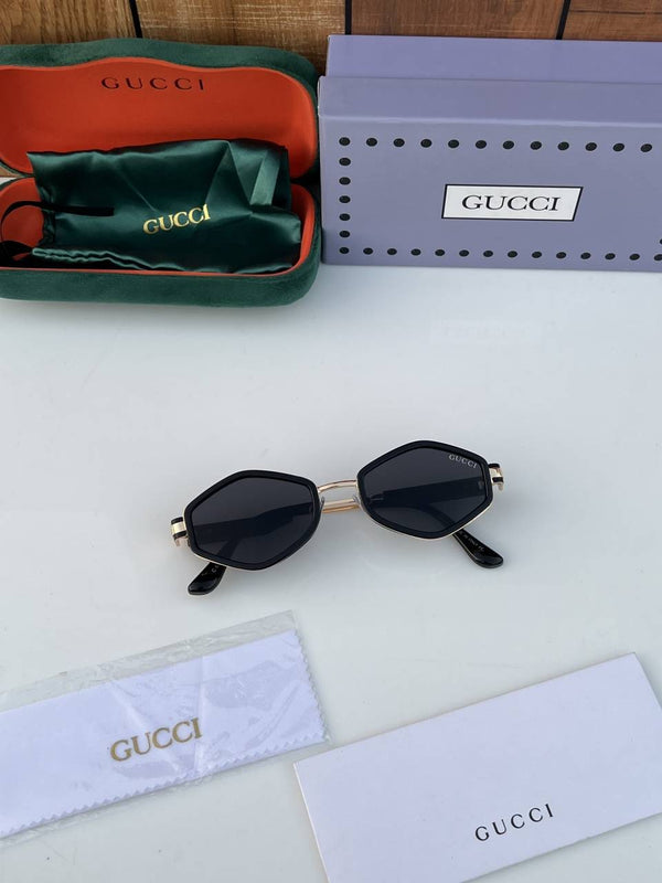 Gucci_614_gold_black