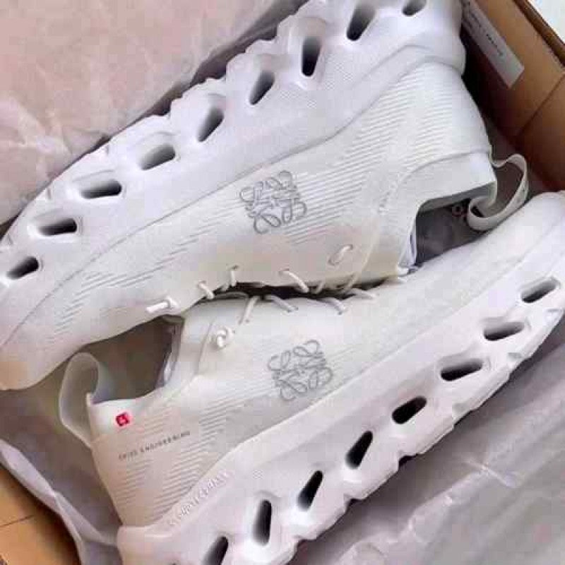 Loewe X On Running Cloudtilt 2.0 Triple White 195