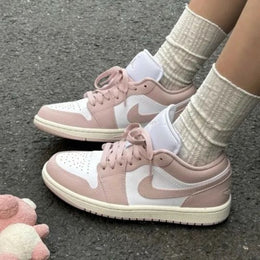 Nike AIR JORDAN 1 LOW PINK OXFORD WOMEN