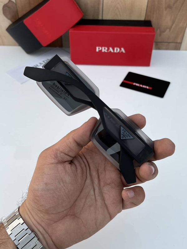 Prada_089_grey