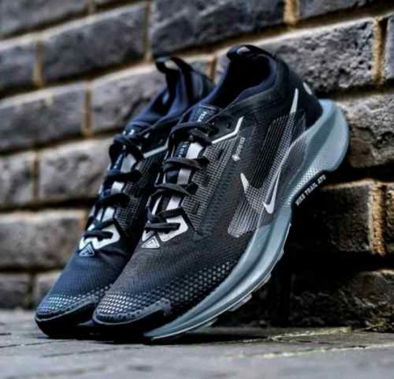 Nike React Pegasus Trail 5 GTX Trainer Black White 210