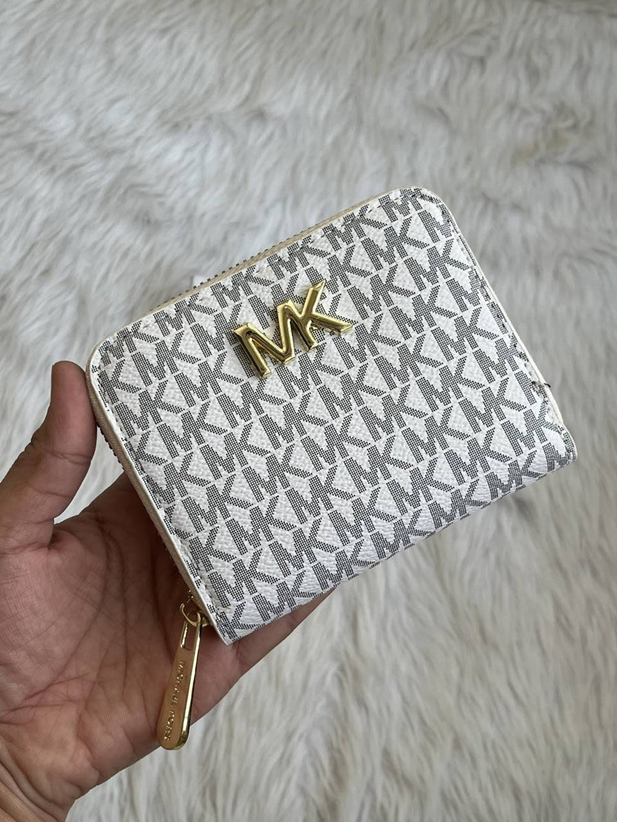 Michael_Kors_137_Zippy_Wallet_With_OriginalBox_DustCover_Premium