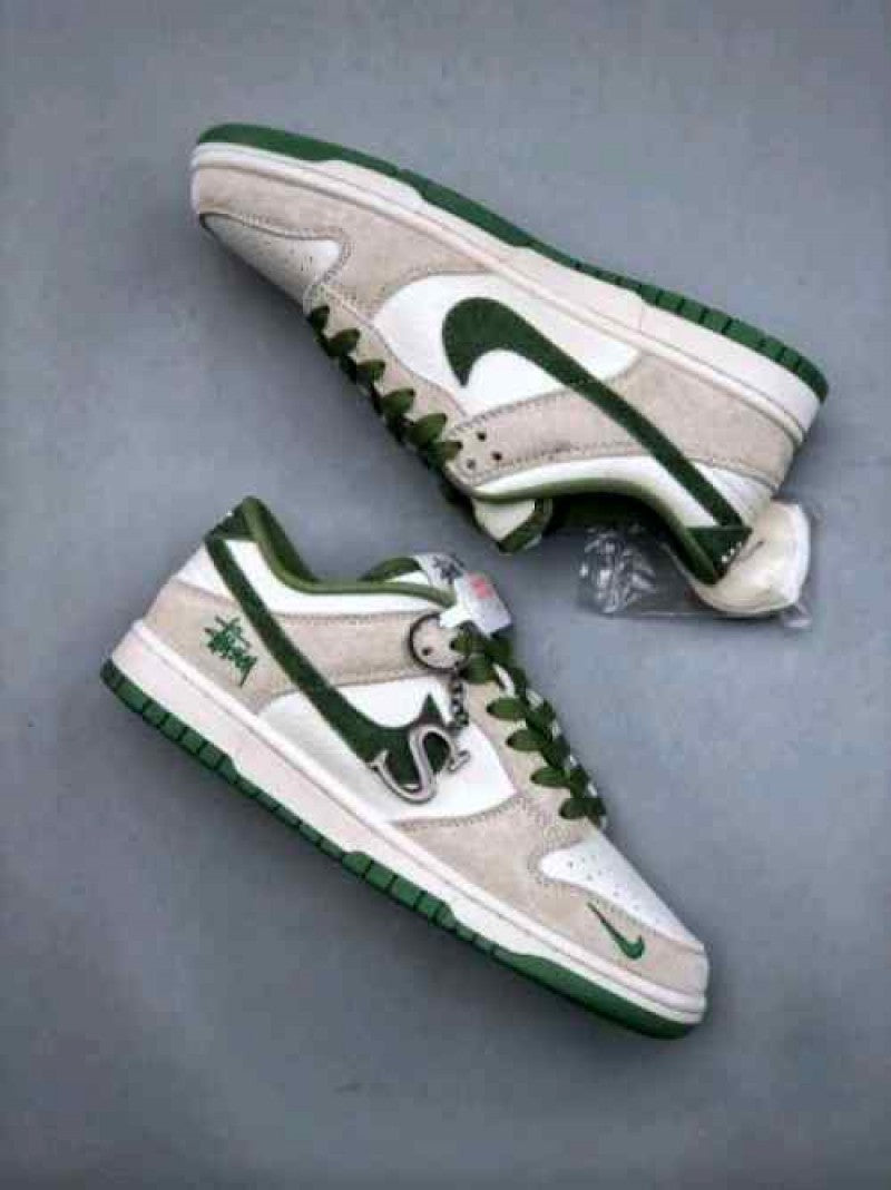 Nike Stussy X SB Dunk Low White Green