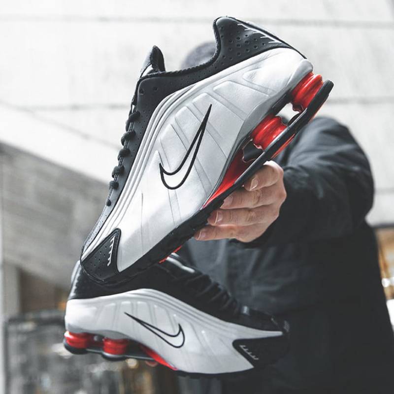 Nike Shox R4 Black Metallic Silver sale