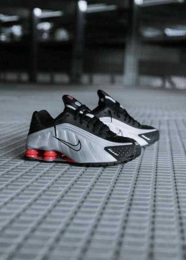 Nike Shox R4 Black Metallic Silver sale