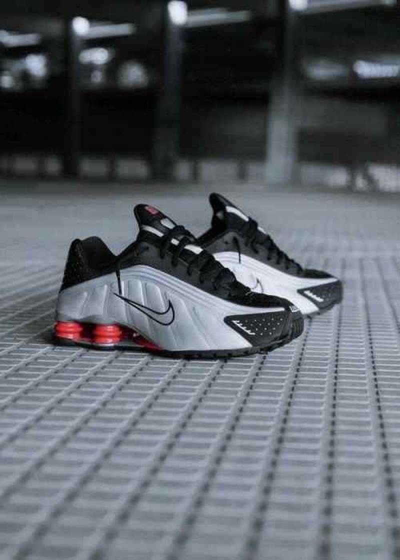 Nike Shox R4 Black Metallic Silver sale