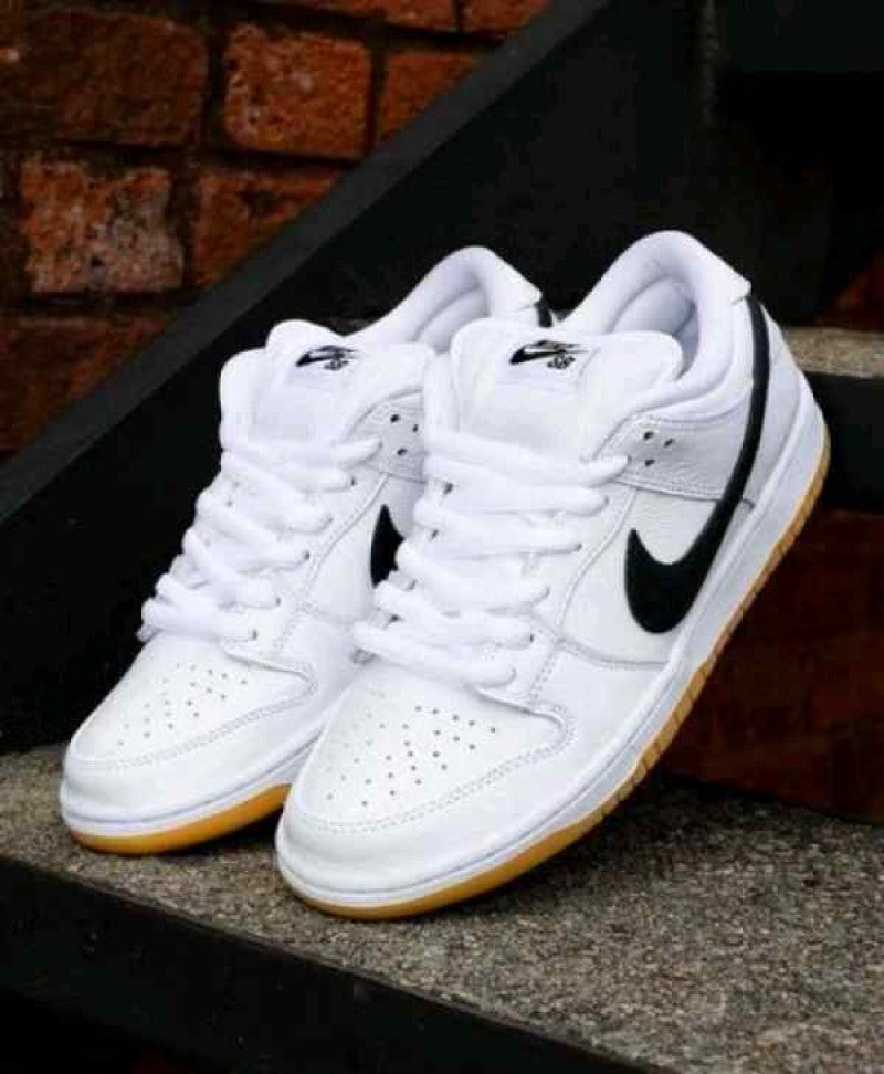 Nike sb dunk low white gum