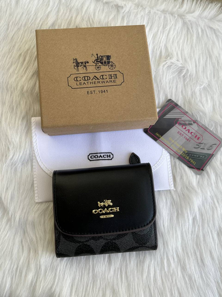 Coach_122_Trifold_Wallet_With_OriginalBox_DustCover_Card