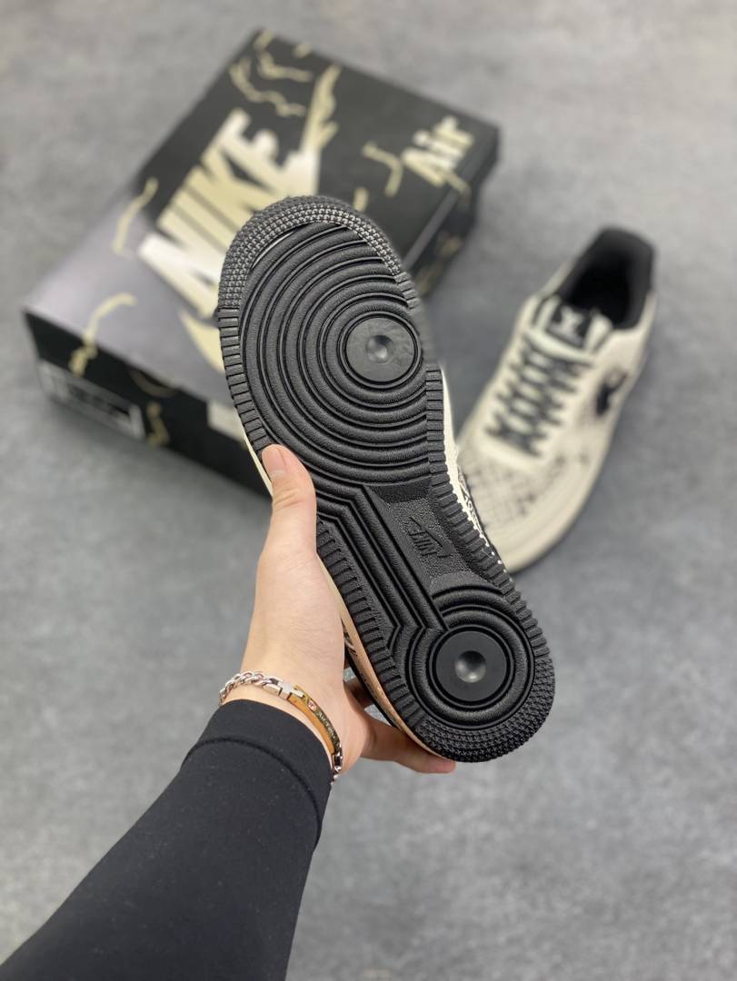 Louis Vuitton LV x Air Force 1 Low Leather