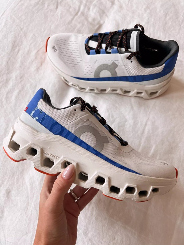On Cloud monster White blue