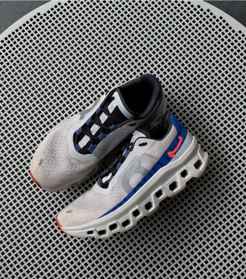 On Cloud monster White blue