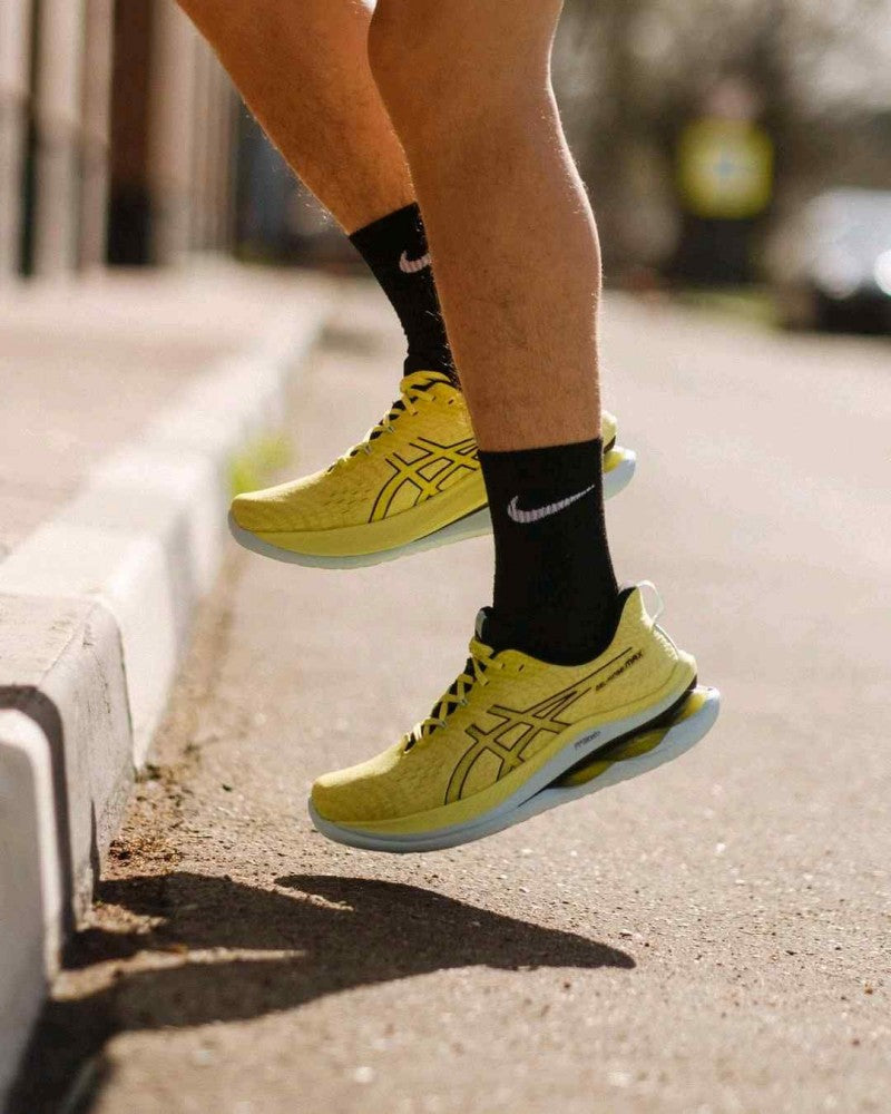 Asics Gel-Kinsei Max Glow Yellow 926