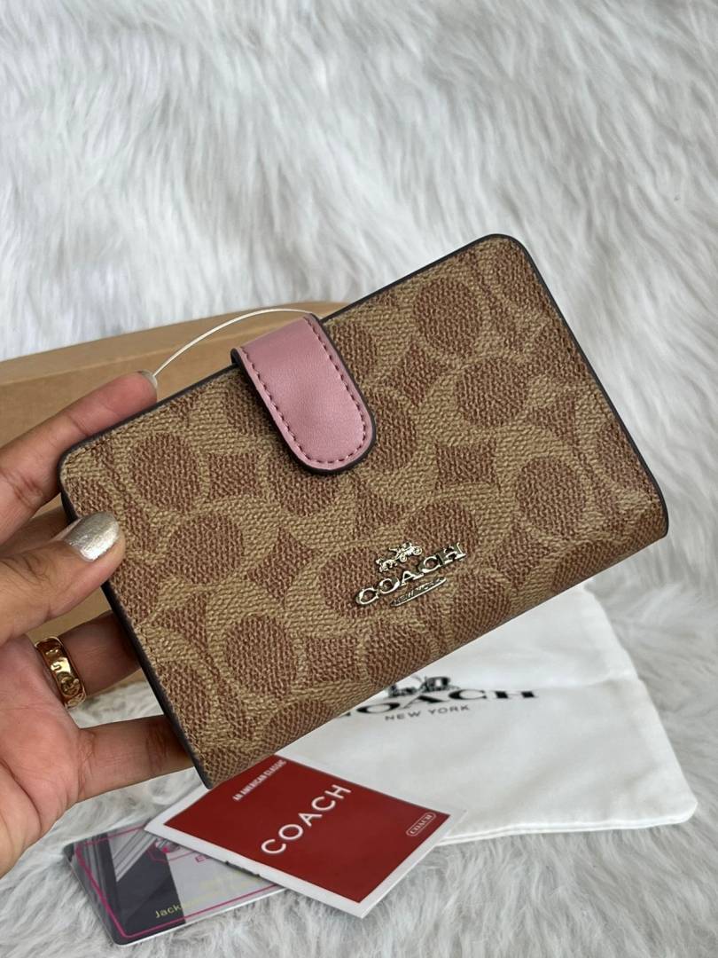 Coach_2-8_Premium_Flap_Wallet_With_OriginalBox_DustCover_Highend_Coded