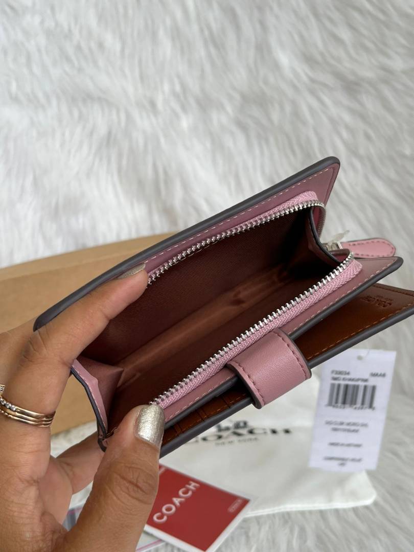 Coach_2-8_Premium_Flap_Wallet_With_OriginalBox_DustCover_Highend_Coded