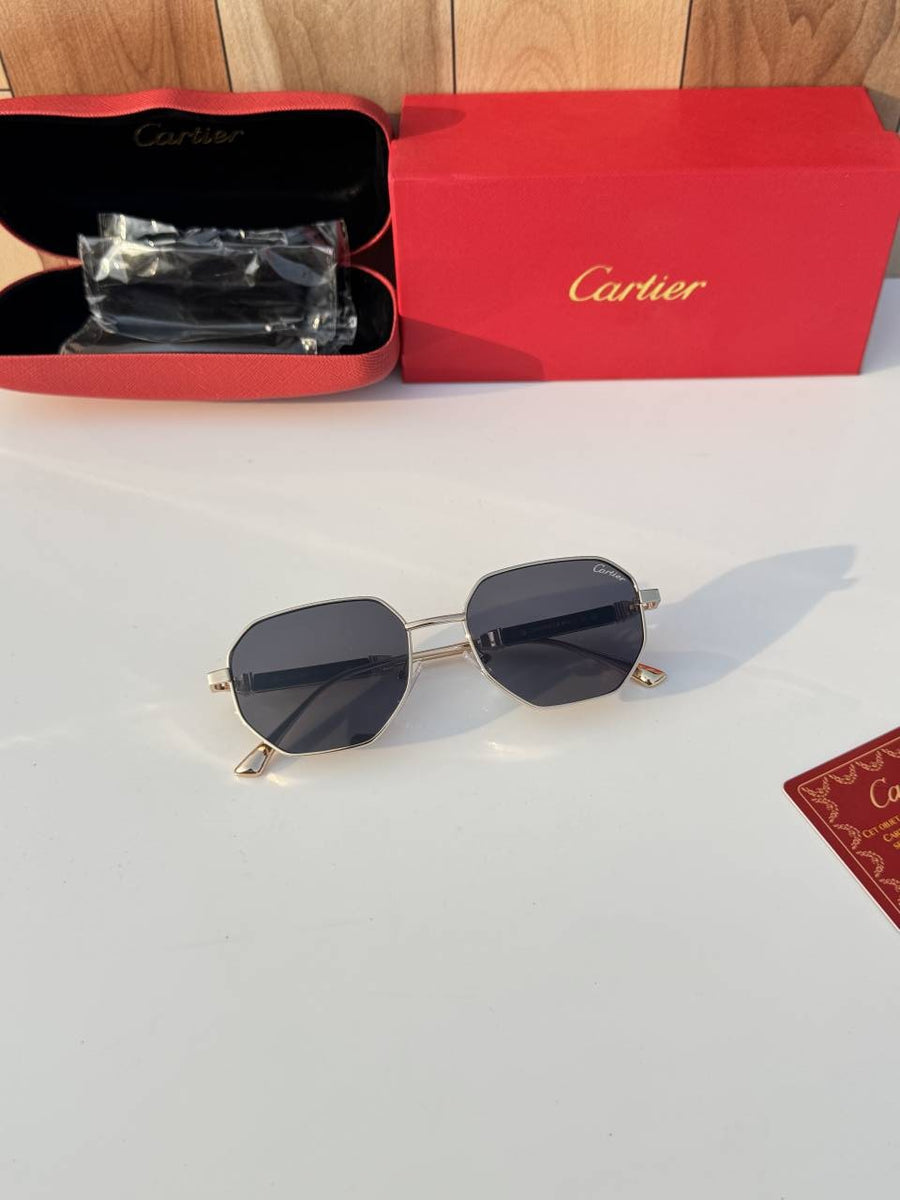 Cartier_4300_gold_black