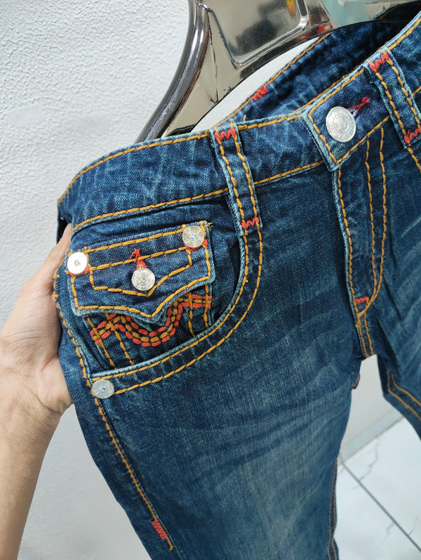 TRUE RELIGION IMPORTED STORE ARTICLE JEANS