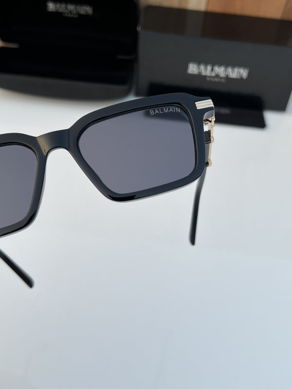 Balmain_98086_black_gold