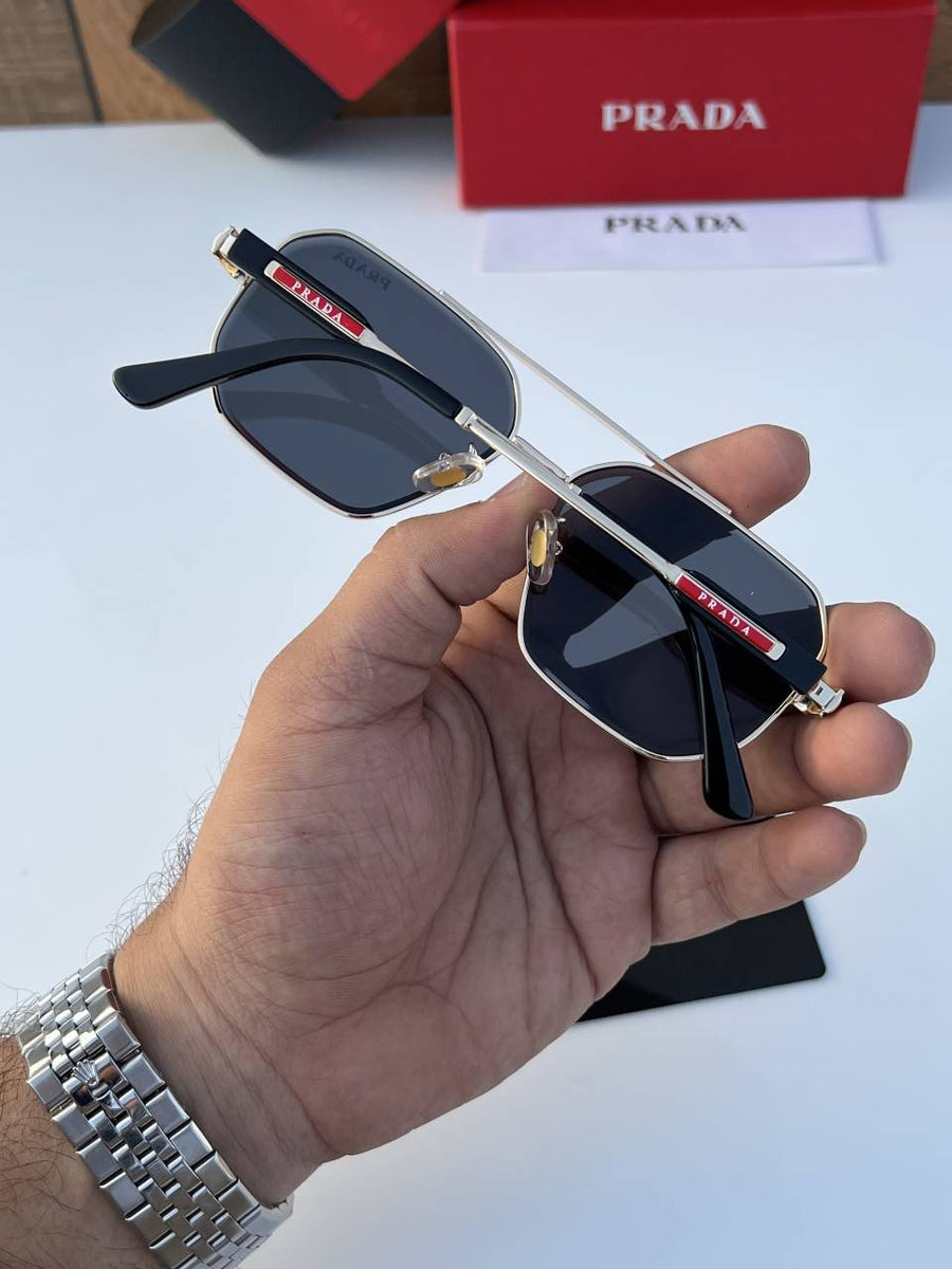 Prada_1090_gold_black