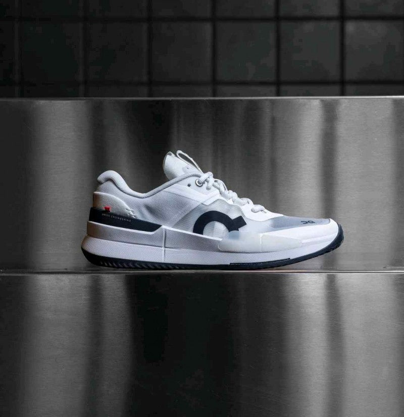 _On Cloud Running The Roger Pro 2 Clay
