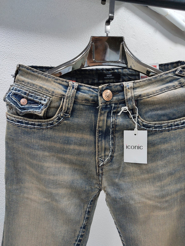 TRUE RELIGION IMPORTED STORE ARTICLE JEANS