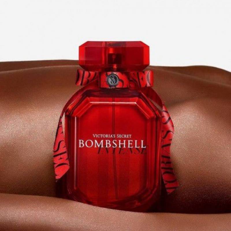 VICTOTIAS SECRET BOMBSHELL INTENSE
