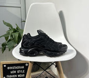 Nike AIRMAX PLUS TRIPLE BLACK