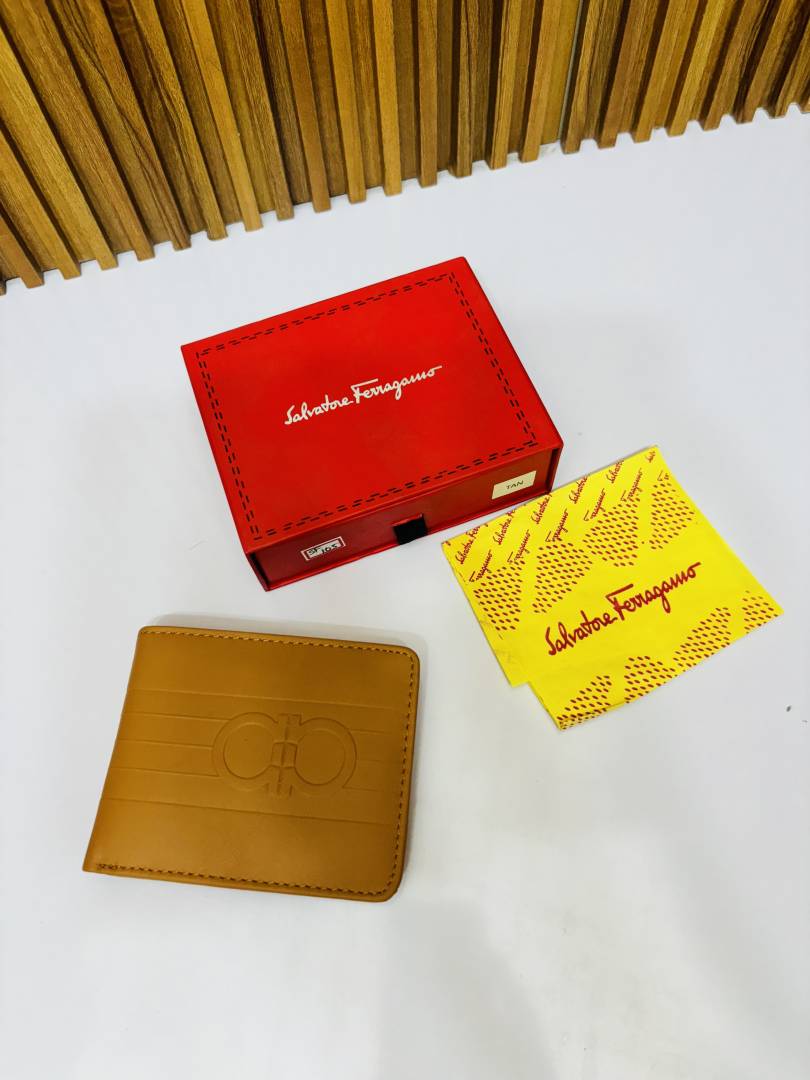 105 SF SALVATORE FERAGAMO PREMIUM QUALITY WALLET